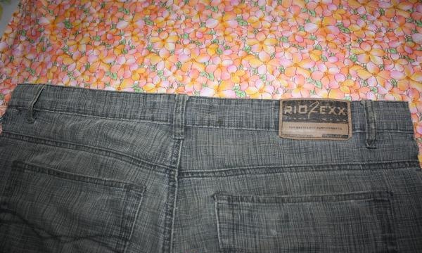 Fartuch starych jeansów