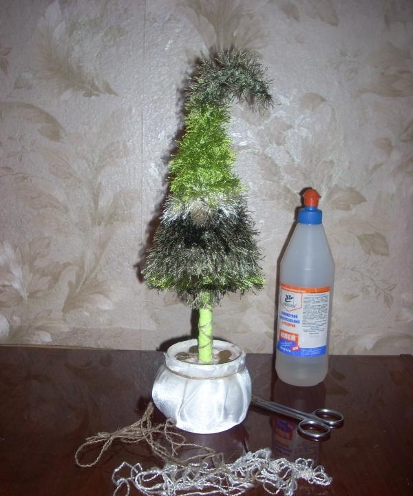 Realizarea unui pom de Crăciun tricotat
