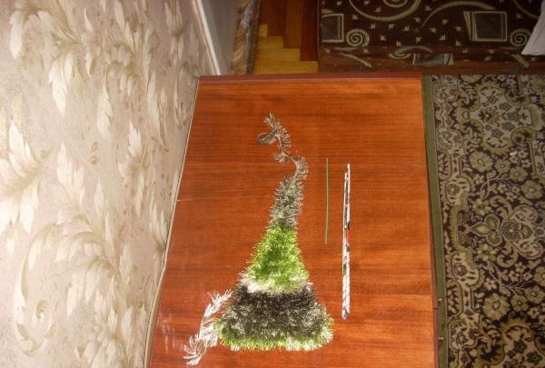 Realizarea unui pom de Crăciun tricotat