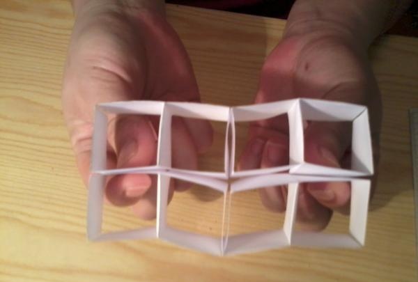 Cube - một biến thế từ giấy