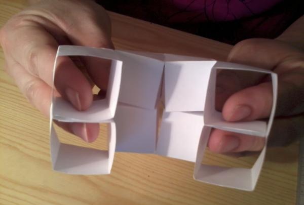 مكعب - محول من الورق