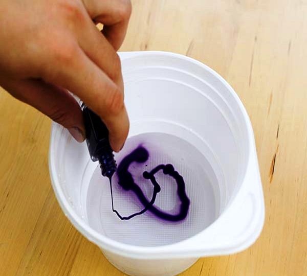 Ako zafarbiť pohár sami