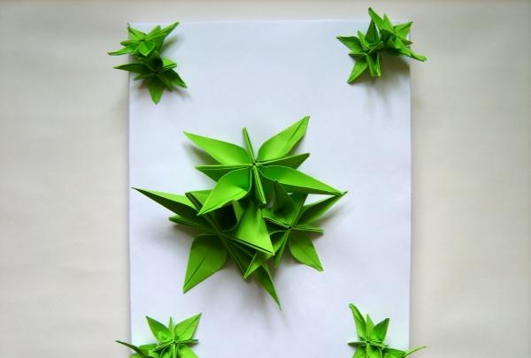 origami çiçeklerle hediye süslemek