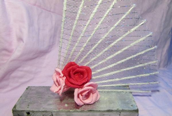 wentylatory z różami wykonane z tektury falistej