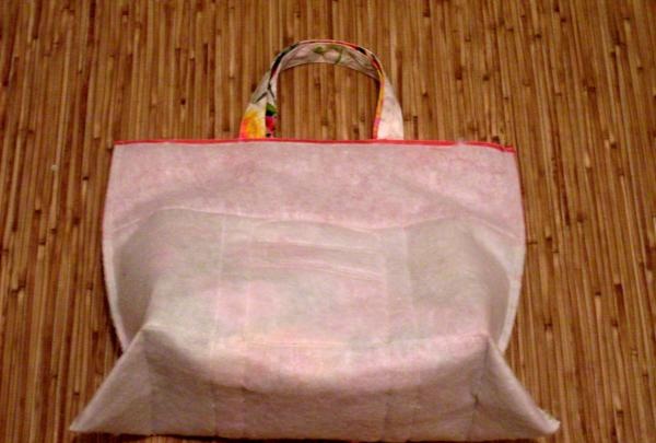 Beg penganjur untuk wanita kurungan