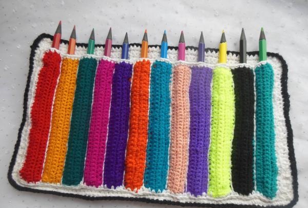 Плетена калъфка за молив