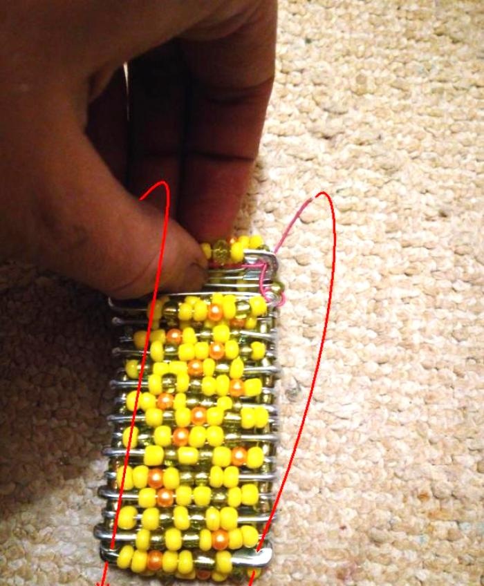 Cara membuat gelang dari pin