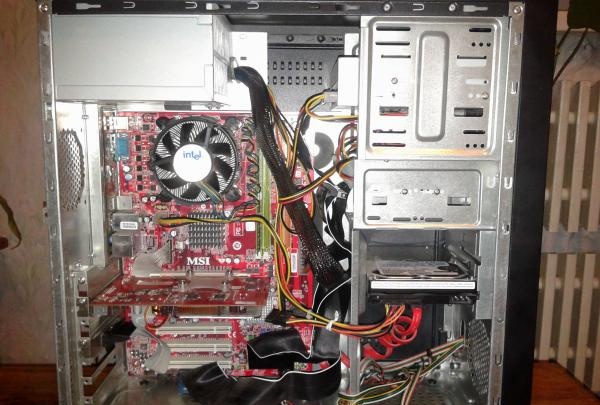 Како раставити рачунар и очистити га