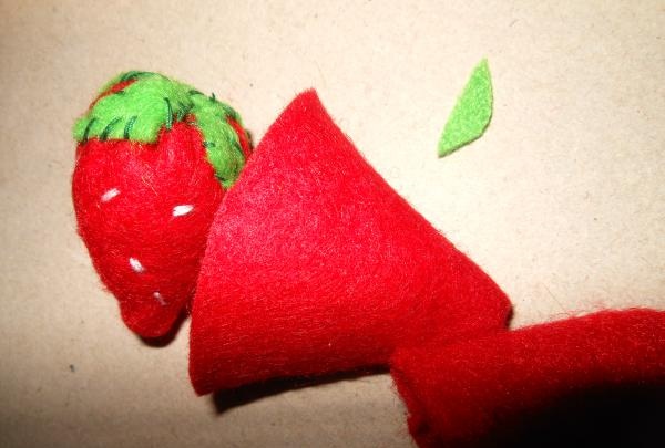 Как да шиете ягоди от филц