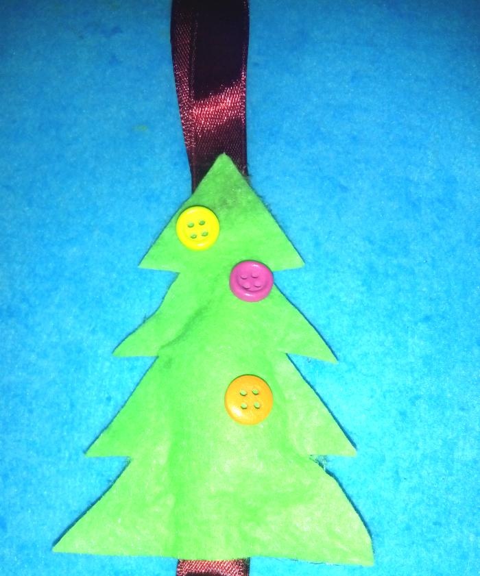 Vánoční strom z viskózové ubrousky