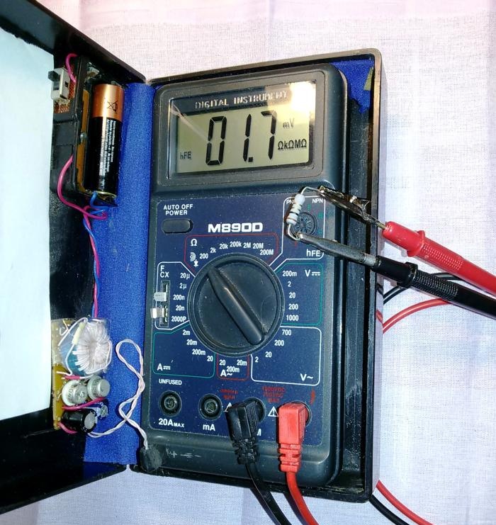 Multimeter kuasa bateri