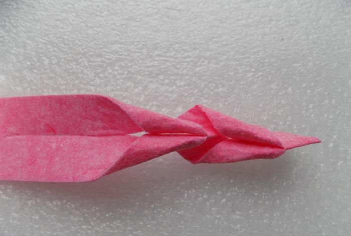 How to make a rose from a viscose napkin