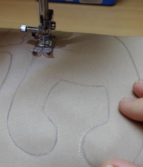 Sew on a sewing machine