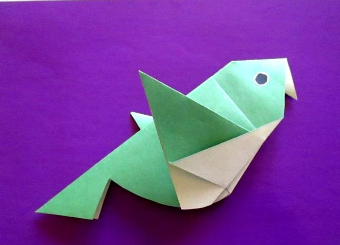 Cum se face o pasăre origami