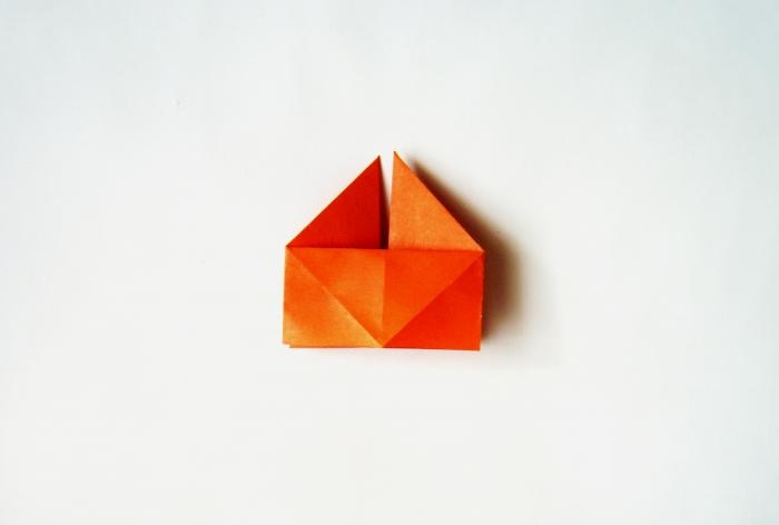 Bir kedi şeklinde Origami kağıt kutusu