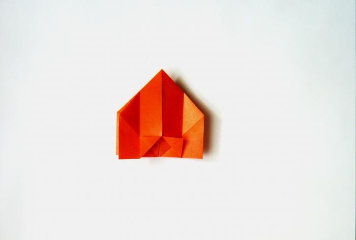 اوريغامي ورقة مربع في شكل قطة