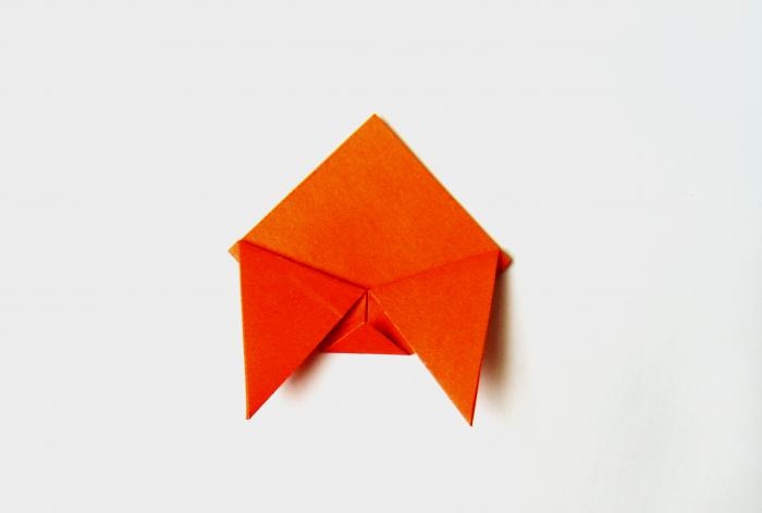 Origami na kahon ng papel sa hugis ng isang pusa