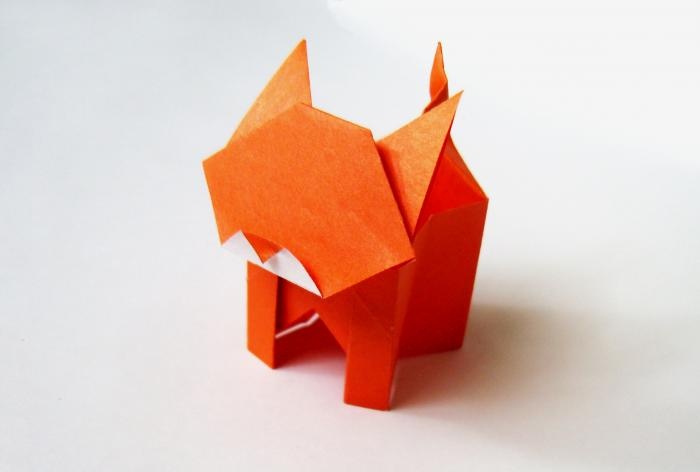 Capsa de paper Origami en forma de gat
