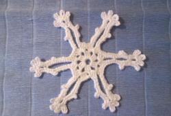 Плетене на една кука снежинки