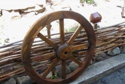 Fazendo uma roda de madeira de um carrinho