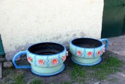 Kvetinový záhon starých pneumatík