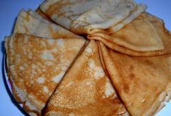 Mga pancake ng Kefir custard