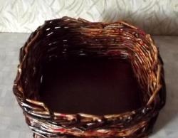 Weaving basket of a magazine vine