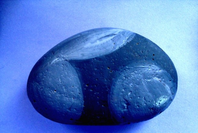Pictura în piatră pentru Iepurasul din grădină