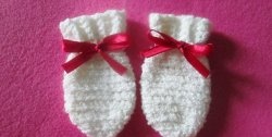 Плетене на една кука ръкавици за бебета