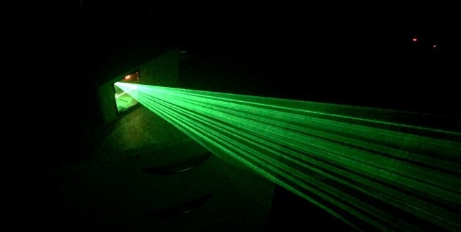 Levný laserový projektor