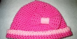 Καπέλο με τόξο για μωρό βελονάκι