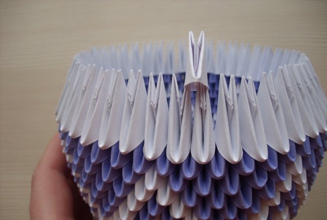 Vaso de módulos triangulares de origami