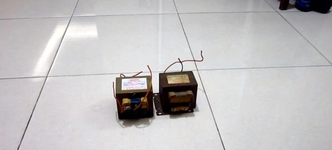 Mikrovlnný svařovací stroj
