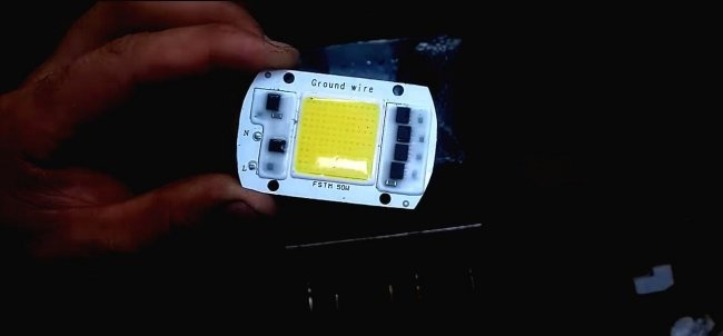 Conversione di un proiettore alogeno in un LED