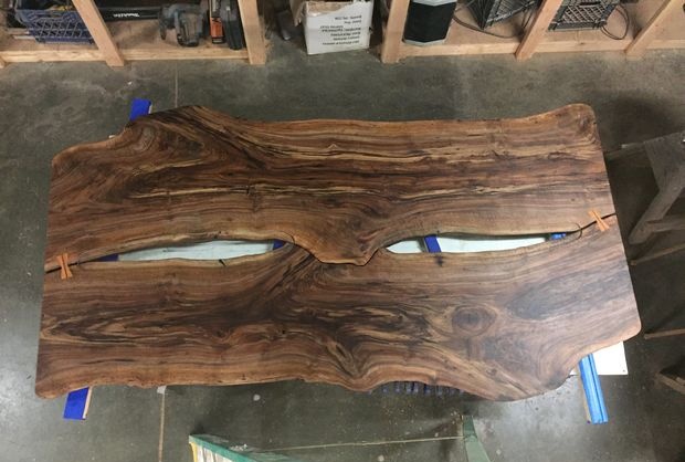 Tavolo e panca in legno massello