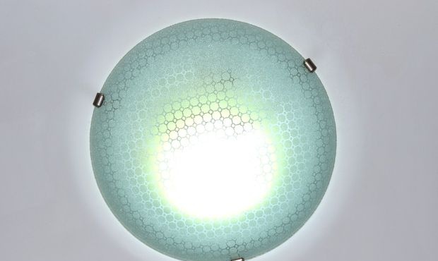 Kuinka tehdä edullinen, mutta erittäin tehokas LED-lamppu?