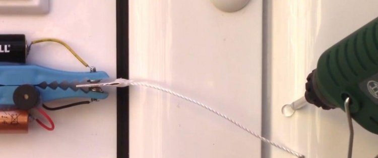 Jednostavan alarm na vratima