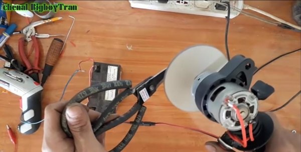 12 voltin kannettava levyhiomakone
