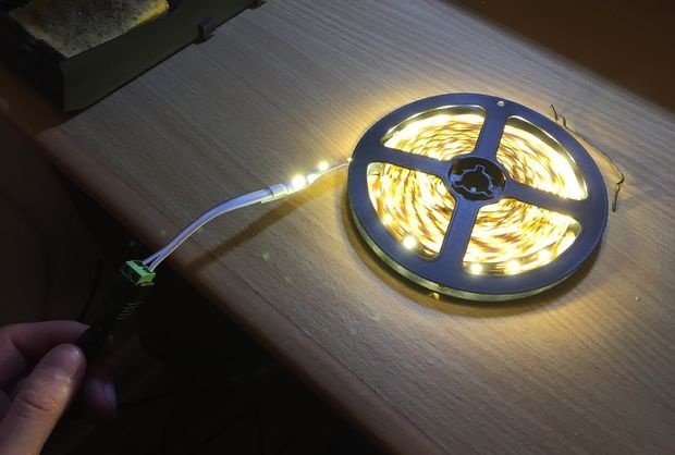 Hareket sensörlü otomatik LED aydınlatmalı