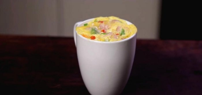 Cách nấu trứng ốp la trong cốc