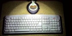 DIY gjør-det-selv-bakgrunnsbelysning på tastaturet