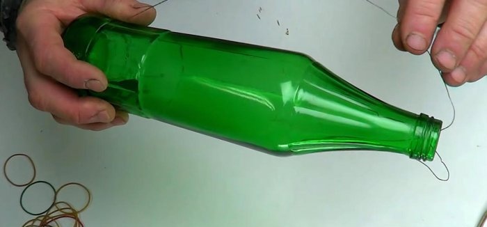 Kuinka leikata pullo puoliksi pituussuunnassa