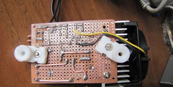 Autotrasformatore silenzioso con regolazione elettronica della tensione