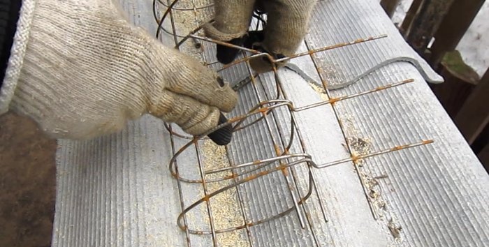 Kako vlastitim rukama napraviti armirano-betonski stup za pročišćavajuću ogradu