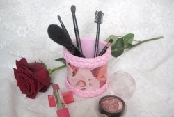Organizer for cosmetic brushes and pencils