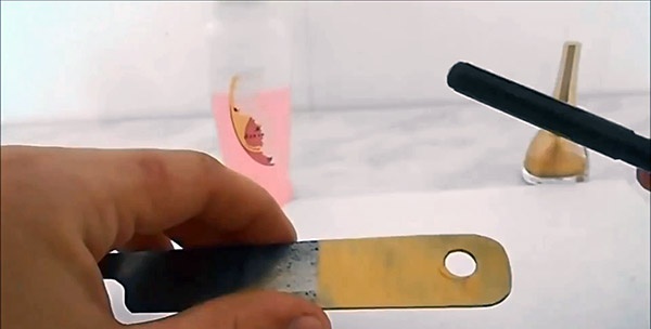 Cómo hacer un agujero en acero endurecido sin perforar