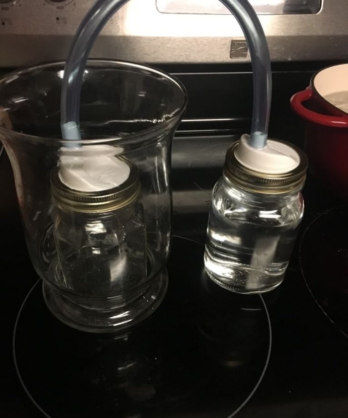 Как да получите дестилирана вода у дома