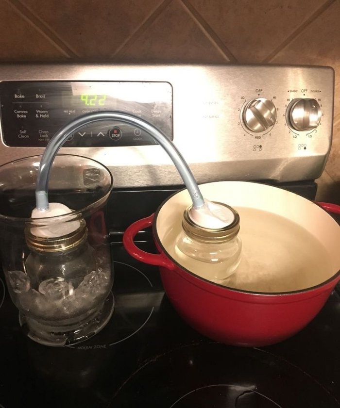Kā mājās iegūt destilētu ūdeni