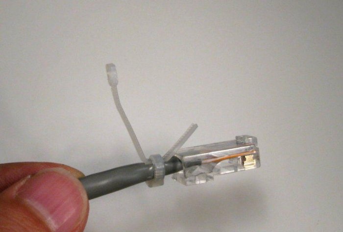 Réparer une languette de connecteur cassée