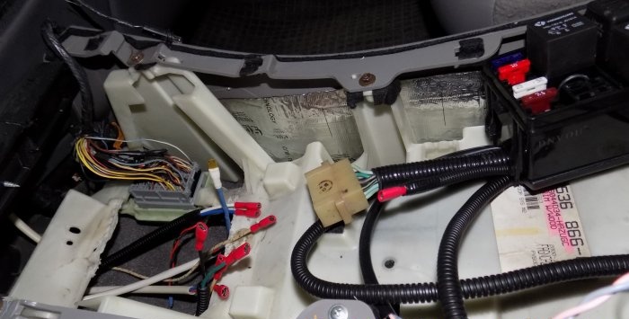 Ajouter un bloc relais au signal pneumatique du registraire DRL de la voiture